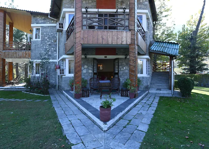 Manali (Himachal Pradesh) 5 Star Hotels